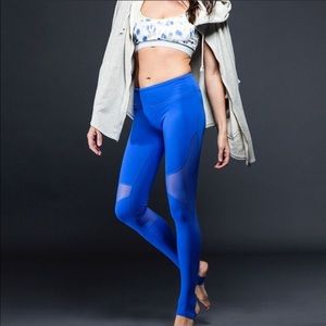 ALO Yoga Coast Mesh Leggings, Electric Blue